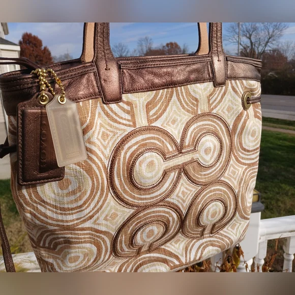 Coach Cream and Gold Geometric Tote - Picture 9 of 15